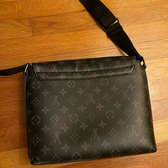 District PM Louis Vuitton Monogram bag - Picture 7 of 7